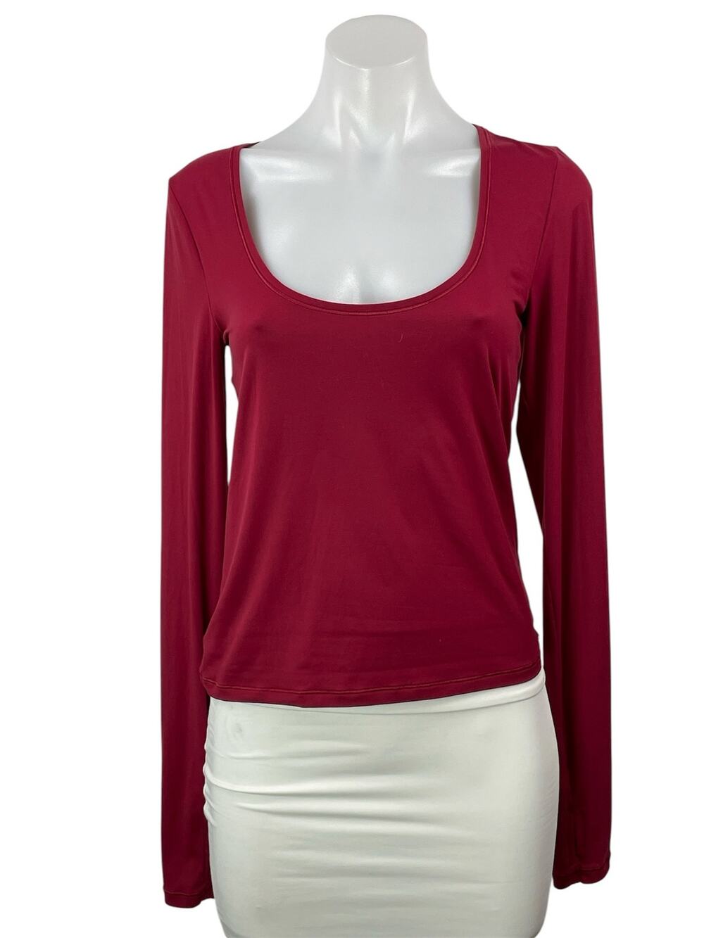 Aritzia Wilfred Womens Red Scoop Neck Long Sleeve Stretch T Shirt Tee Top Size M